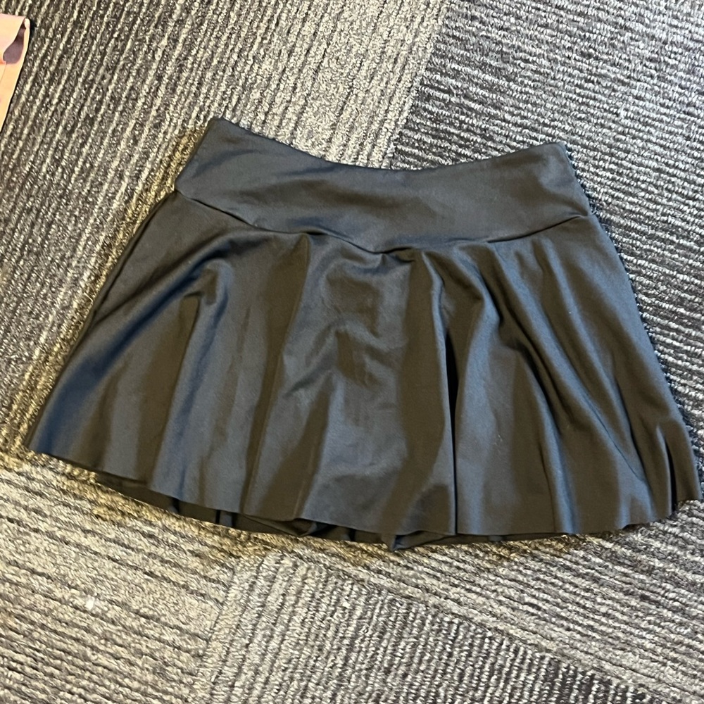 SHEIN Black Pleated Skater Athletic Skorts